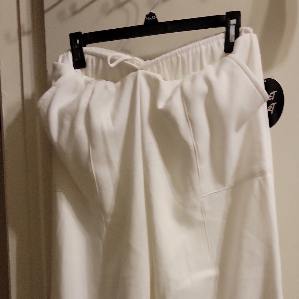 Elegant White Wide-Leg Pants